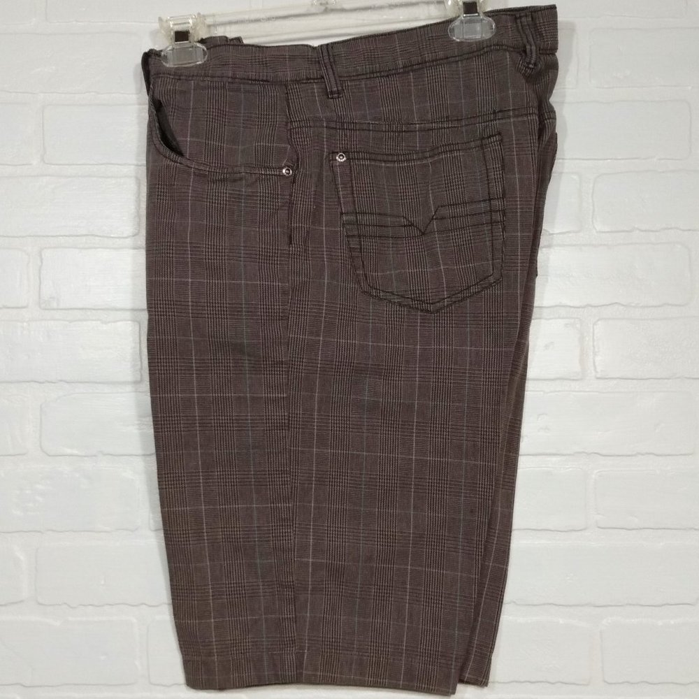 Point Zero men's sturdy, brown patterned flat front shorts 34